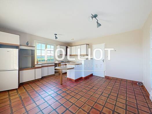 Maison de plain-pied à vendre 234 500 € 5 pièces 4 chambres 109 m² 1 337 m² de terrain Saint-Amand-Villages 50160