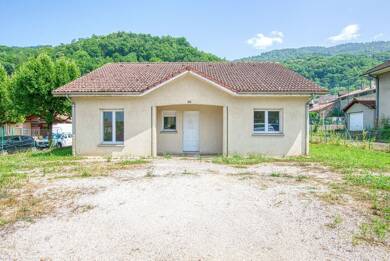 Maison de plain-pied à vendre 324 000 € 5 pièces 3 chambres 102 m² 450 m² de terrain Le Champ-Près-Froges 38190