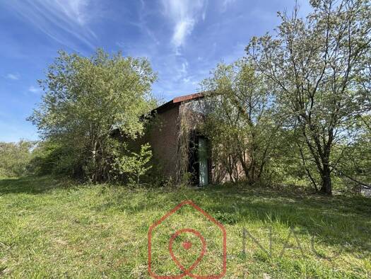 Espace industriel à vendre 245 000 € 27 000 m² de terrain Beauchamps 80770