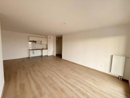 Appartement à louer 900 € 3 pièces 2 chambres 66 m² 4ème étage Cheminots-Acacias-Faubourg de Lille Valenciennes 59300