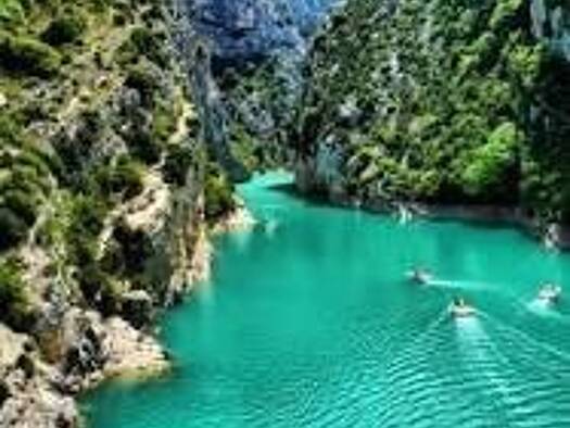 Restaurant à vendre Fonds de commerce 253 000 € 160 m² d'espace de restauration Moustiers-Sainte-Marie 04360