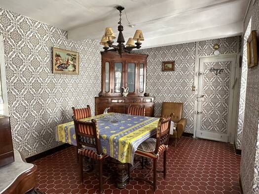 Appartement à vendre 68 000 € 6 pièces 4 chambres 45,3 m² Étage 2/3 Utelle 06450