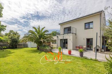 Maison à vendre 325 000 € 5 pièces 4 chambres 135 m² 710 m² de terrain Mairie-Kerzourat-Kerven Landivisiau 29400