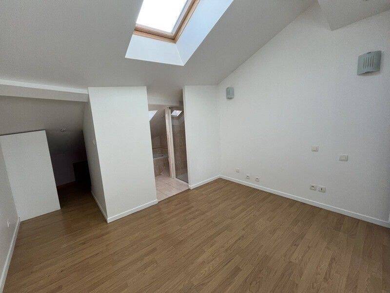 Maison à louer, 96m², SATHONAY CAMP