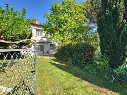 Maison à vendre 259 000 € 7 pièces 3 chambres 158 m² 1 653 m² de terrain Tulette 26790