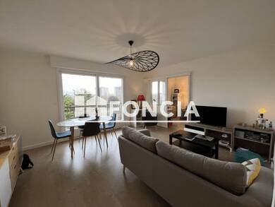Appartement à louer 800 € 3 pièces 2 chambres 71,6 m² Étage 4/5 Pertuischaud Saint-Nazaire 44600