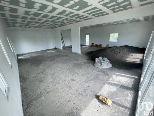 Local commercial à louer 2 904 € 132 m² de surface de vente Morne-à-l'Eau 97111