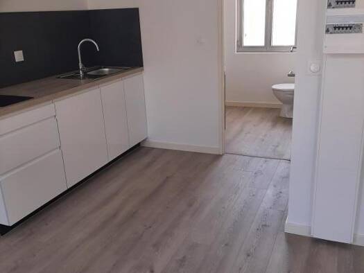 Appartement à louer 570 € 1 pièce Saint-Andre-de-Cubzac 33240