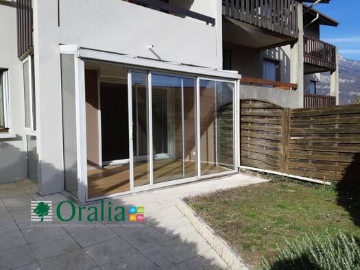 Appartement à louer 779 € 2 pièces 1 chambre 45,5 m² RDC Noyarey 38360