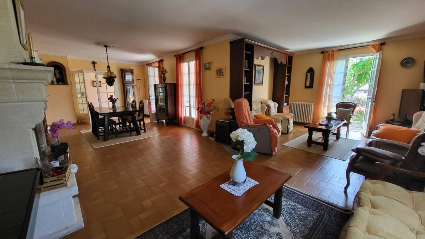 Maison à vendre, 210m², SAINT MEDARD DE MUSSIDAN