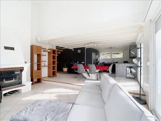 Maison à louer 2 600 € 4 pièces 3 chambres 118 m² dès le 06/04/2026 Beaumont 74160