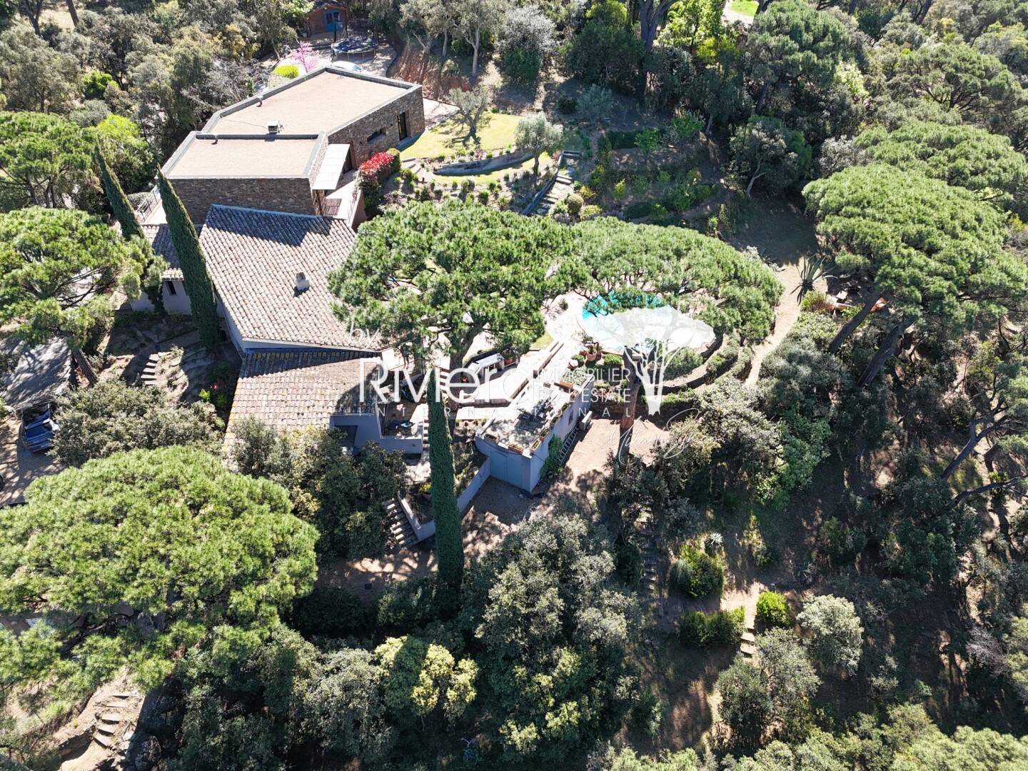 Maison à vendre, 365m², LA CROIX VALMER