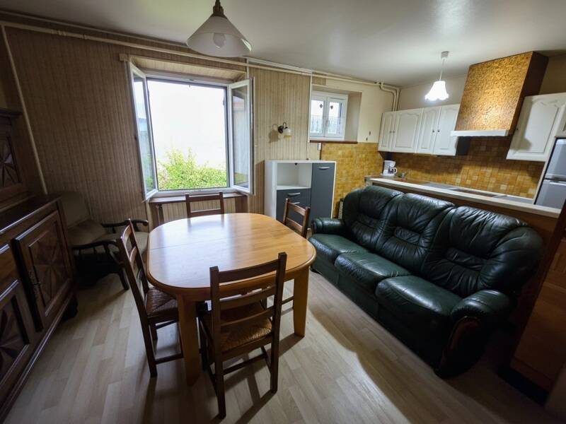 Maison à vendre, 225m², BESSE ET SAINT ANASTAISE