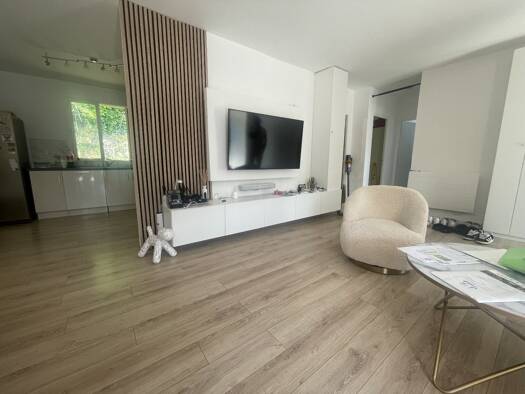 Maison de plain-pied à vendre 205 000 € 3 pièces 2 chambres 75 m² 1 634 m² de terrain Centre Ancien Figeac 46100