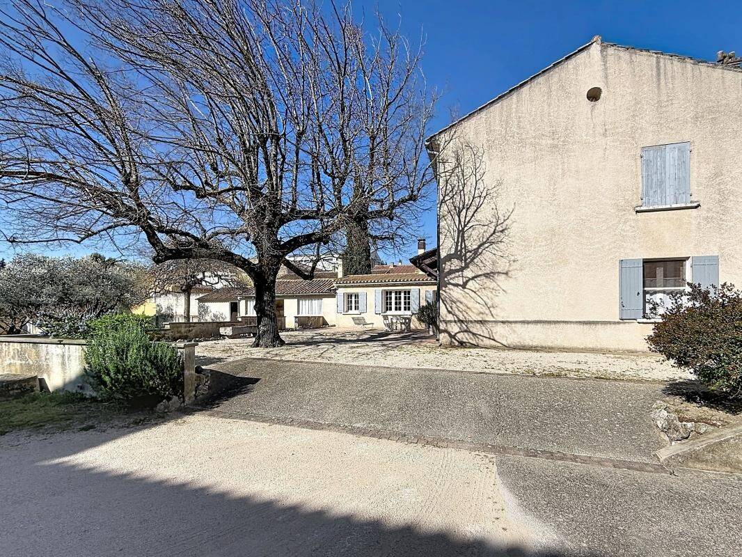 Maison à vendre, 208m², CHATEAUNEUF DE GADAGNE