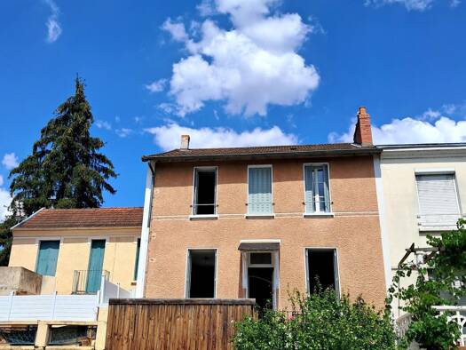 Maison à vendre 206 000 € 5 pièces 4 chambres 120 m² 138 m² de terrain Abrest 03200