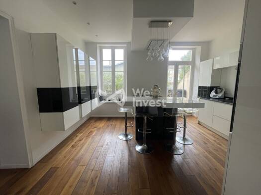 Maison à vendre 390 000 € 9 pièces 5 chambres 331 m² 662 m² de terrain Mazamet 81200