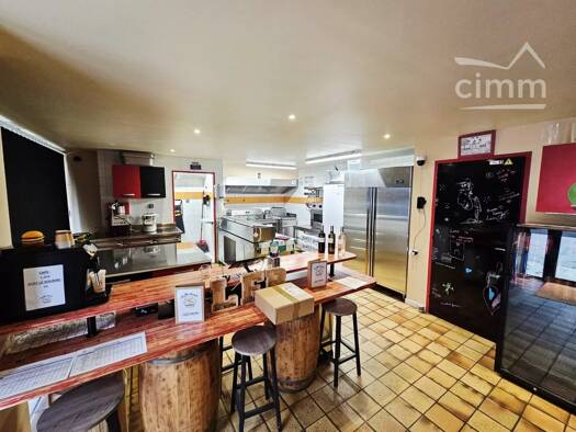 Épicerie / Alimentation Générale à vendre Fonds de commerce 120 000 € 43 m² de surface de vente Montignac-Lascaux 24290