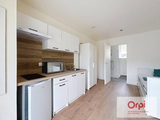 Appartement à louer - logement étudiant 330 € 1 pièce 18,9 m² RDC La Caserne-Les Guineberts Montluçon 03100