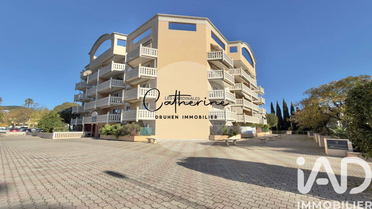 Maison à louer, 37m², HYERES