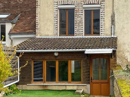 Maison à louer 750 € 4 pièces 3 chambres 90 m² 186 m² de terrain Courtenay 45320