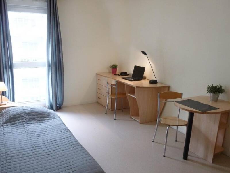Maison à louer, 18m², COURBEVOIE