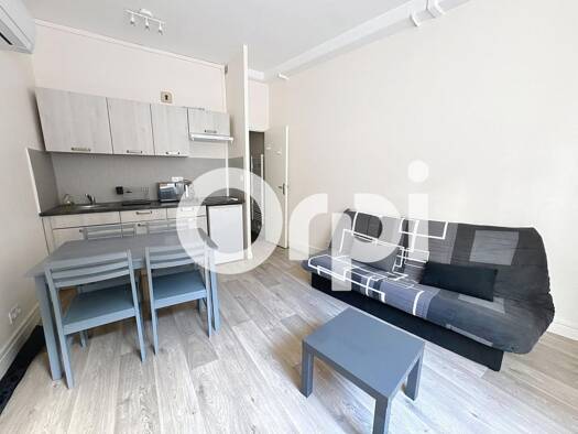 Appartement à louer 290 € 1 pièce 17,3 m² RDC Anglards-de-Saint-Flour 15100
