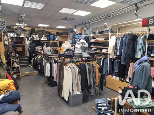 Local commercial à vendre 179 000 € 145 m² de surface de vente Le Bourg-d'Oisans 38520