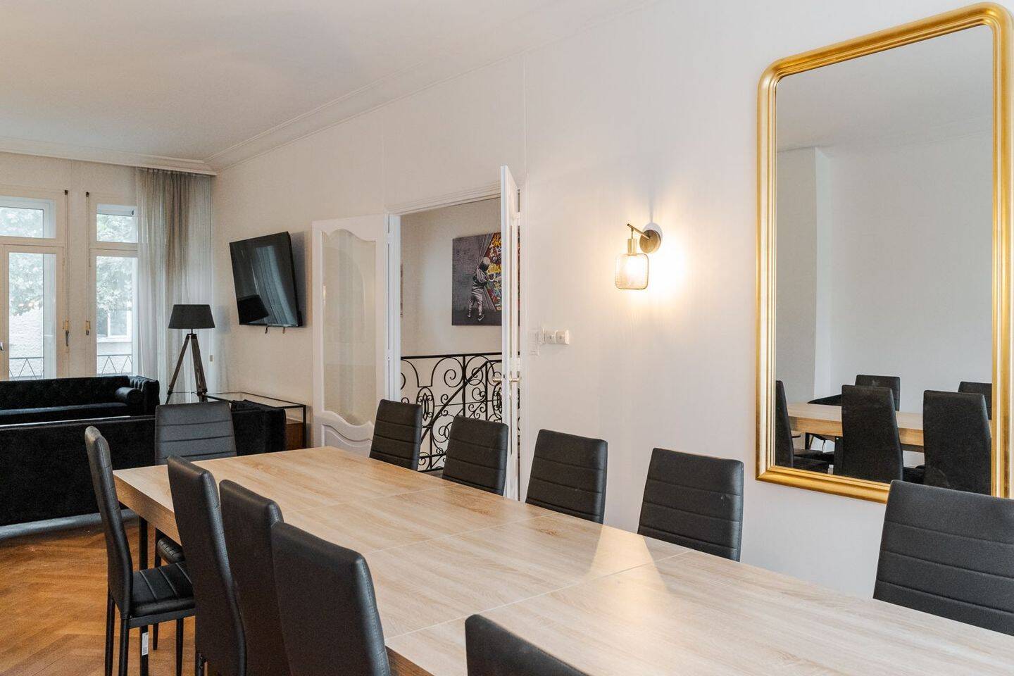 Maison 15 pièces — 1