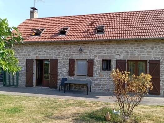 Maison de plain-pied à vendre 135 000 € 4 pièces 3 chambres 85 m² 5 256 m² de terrain Mercoeur 19430