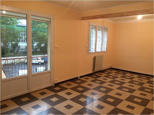 Appartement à louer 534 € 4 pièces 2 chambres 67 m² 1er étage Croupillac-Clavières Alès 30100