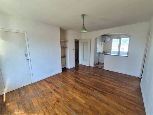Appartement à vendre 98 000 € 3 pièces 2 chambres 51 m² Étage 4/4 Le Village Saint-Martin-d'Hères 38400