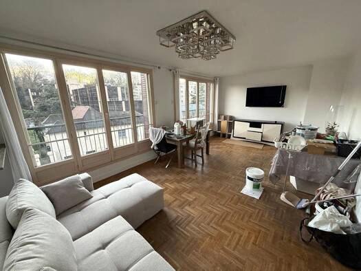 Appartement à louer 1 750 € 4 pièces 3 chambres 74,6 m² 1er étage Schnapper Saint-Germain-en-Laye 78100