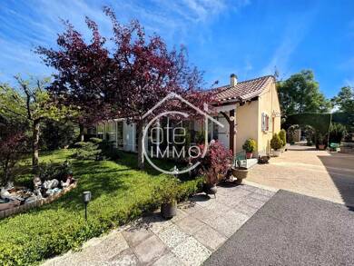 Maison de plain-pied à vendre 210 000 € 5 pièces 3 chambres 93,1 m² 2 500 m² de terrain Saint-Pierre-d'Eyraud 24130
