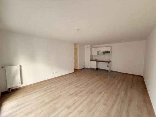Appartement à louer 799 € 3 pièces 2 chambres 63 m² 3ème étage Cheminots-Acacias-Faubourg de Lille Valenciennes 59300