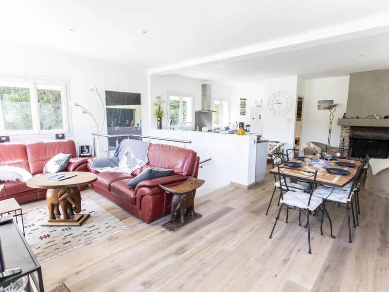 Maison à louer, 123m², MARSEILLE 11E