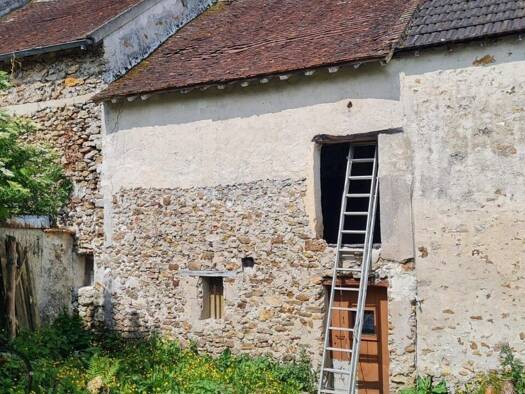 Maison à vendre 40 000 € 1 pièce 1 chambre Orly-sur-Morin 77750