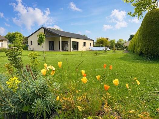 Maison de plain-pied à vendre 323 000 € 5 pièces 3 chambres 112 m² 2 246 m² de terrain Kermoroc'h 22140