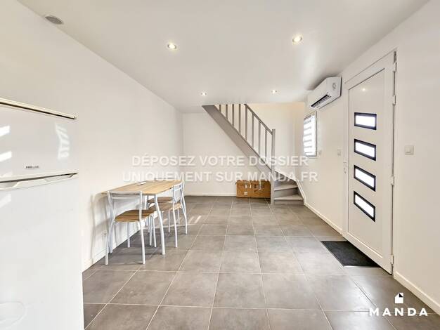 Appartement à louer 850 € 1 pièce 29 m² RDC Joncherolles-Fauvettes Pierrefitte-sur-Seine 93380