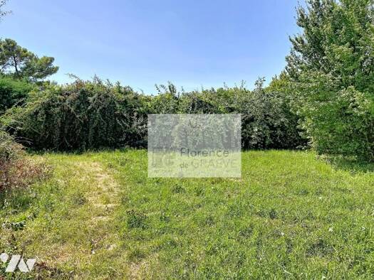 Terrain constructible viabilisé à vendre 214 000 € 1 000 m² de terrain Carpentras 84200