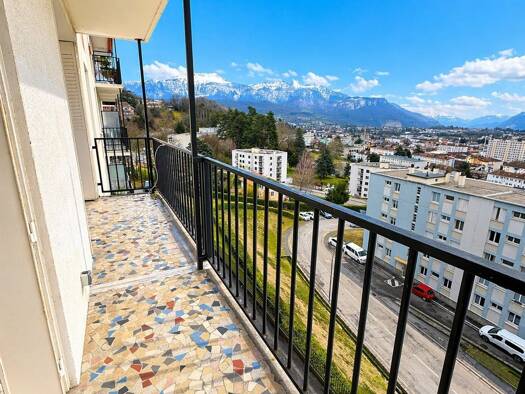 Appartement à vendre 165 000 € 3 pièces 1 chambre 73 m² 3ème étage Souillet-Vouise Voiron 38500