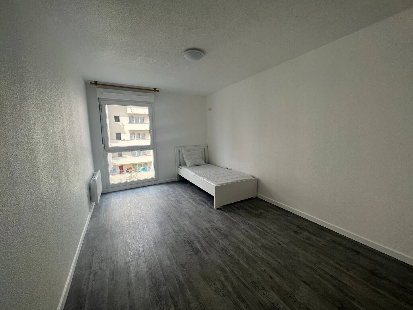 Maison à louer, 21m², COURBEVOIE