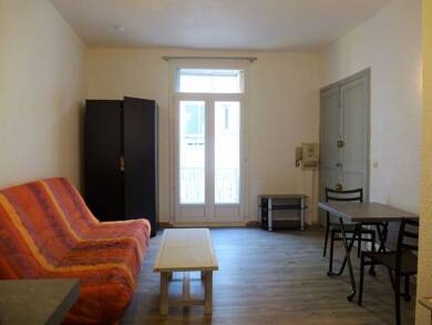 Appartement à louer 350 € 1 pièce 26,5 m² 3ème étage Clémenceau Perpignan 66000