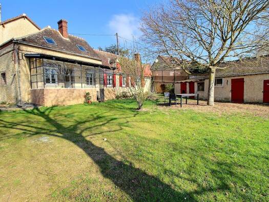 Maison à vendre 262 000 € 6 pièces 4 chambres 157 m² 1 884 m² de terrain Châteauneuf-en-Thymerais 28170