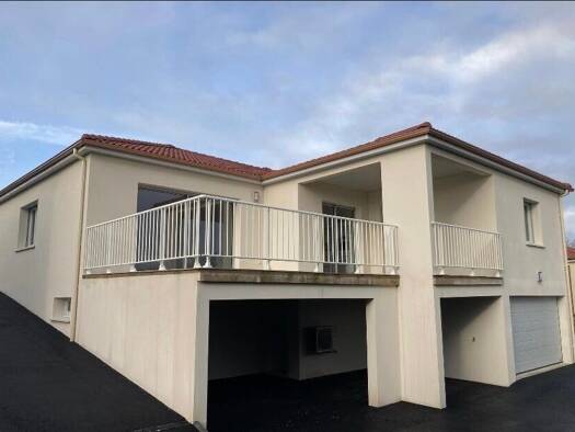 Maison à louer 1 200 € 4 pièces 3 chambres 115,8 m² 502 m² de terrain LandougeLimoges Nord Limoges 87100