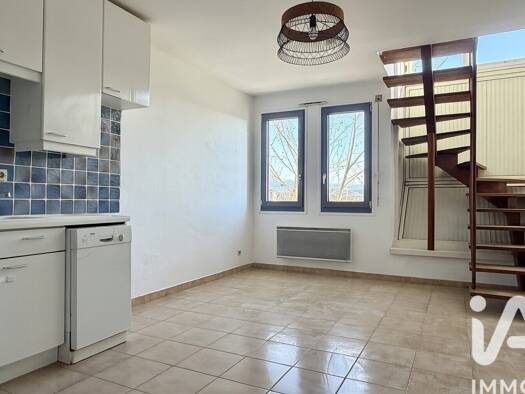 Duplex à vendre 109 000 € 3 pièces 1 chambre 58 m² Étage 3/3 Legue-Pous du Plan Carpentras 84200