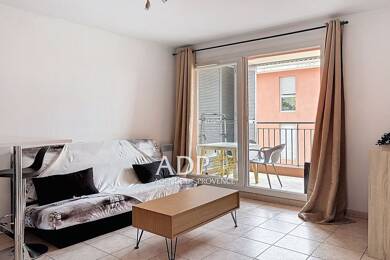 Appartement à louer 740 € 2 pièces 1 chambre 32,3 m² 3ème étage Grasse 06130