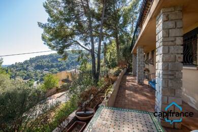 Villa à vendre 795 000 € 7 pièces 5 chambres 213 m² 1 760 m² de terrain La Valette-du-Var 83160