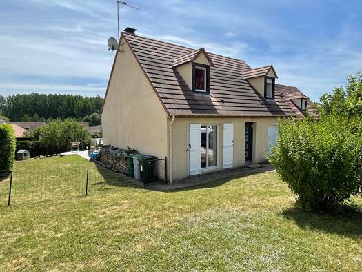 Maison à vendre 231 000 € 5 pièces 3 chambres 91 m² 669 m² de terrain Maintenon 28130