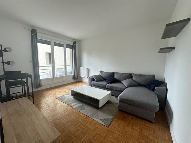 Appartement à louer 1 200 € 2 pièces 1 chambre 43 m² Étage 1/3 Tête de Girafe Chatou 78400